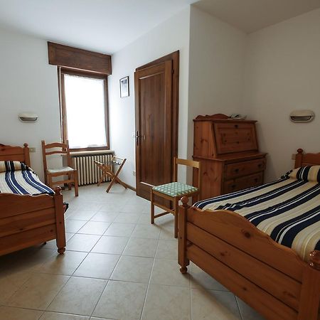Albergo De March Farra d'Alpago Buitenkant foto